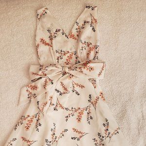 White Floral Tea Length Special Occasion/Bridal Dress Size X-Small/Small